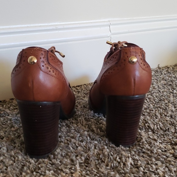 Tommy Hilfiger brown leather stacked heels - Picture 3 of 4
